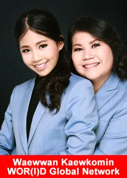 Waewwan Kaewkomin and her mother