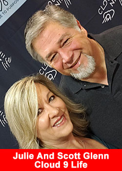 Julie And Scott Glenn Achieve 4-Star Executive Rank At Cloud 9 Life