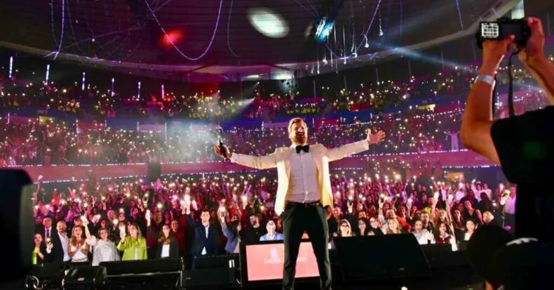 Farmasi Draws 6,000+ to IMPULSO Mexico City