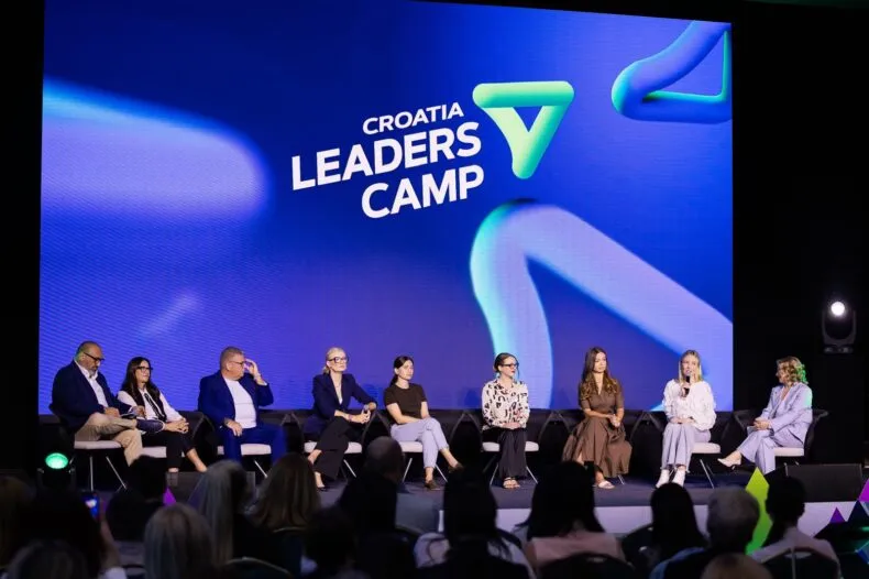 Greenway Global leaders participate in a panel discussion during the Croatia Leaders Camp, sharing insights on innovation, leadership, and sustainability.