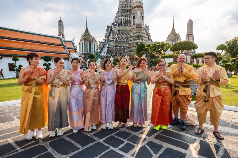 Greenway Global Leaderscamp participants during a cultural experience in Bangkok, Thailand
