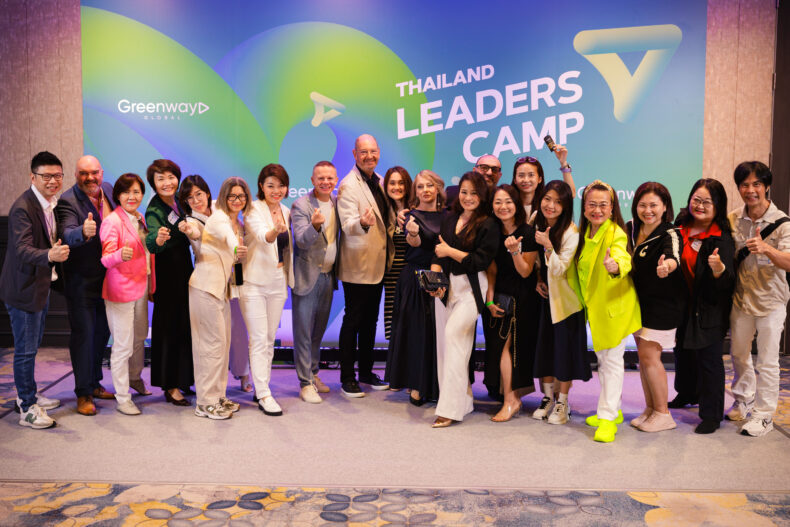 Greenway Global leaders pose together during the Thailand Leaderscamp event