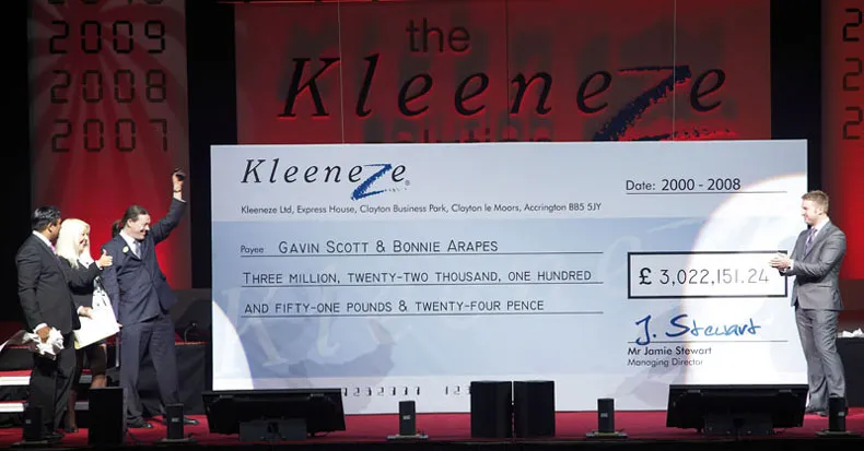 Gavin Scott Kleeneze Check