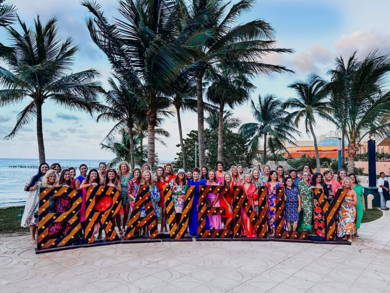 Laura Bangar’s Bravenly Global team during a company Dream Trip